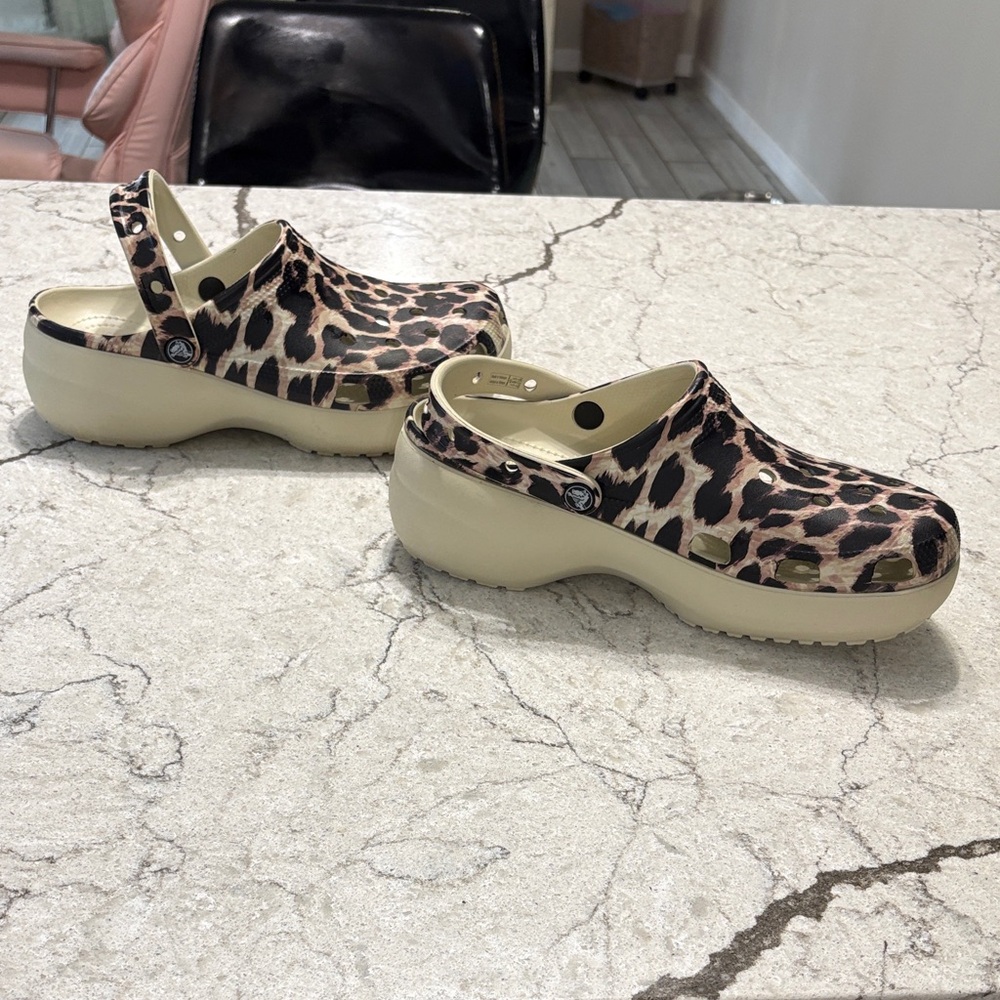 Crocs Classic Platform 'Leopard'